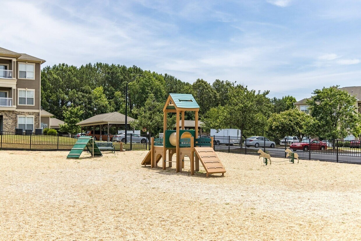 Greystone at Widewaters Apartments at 1001 Greystone Common Dr