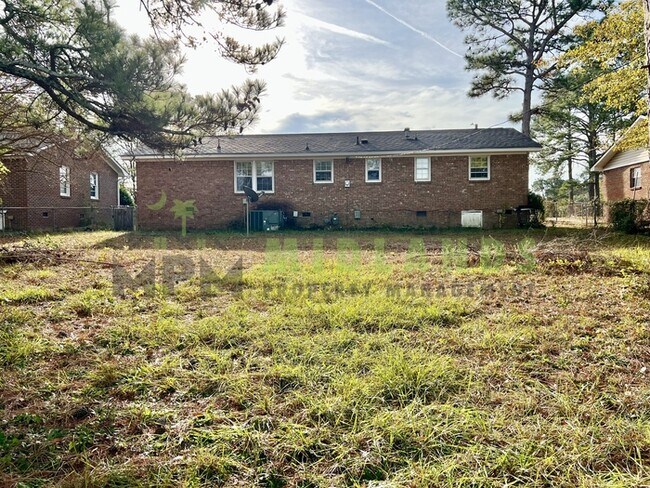 Foto del edificio - 1217 Faraway Dr