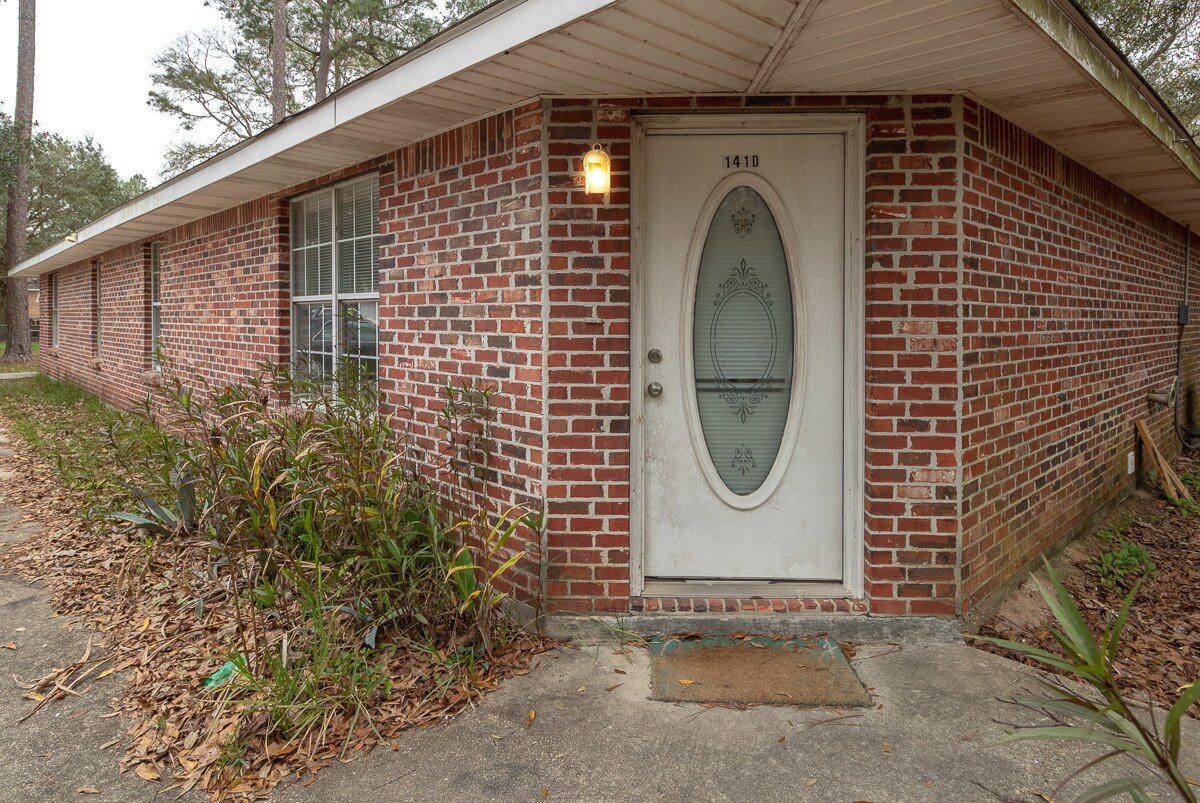 141 Via Don Ray Rd, Long Beach, MS 39560 Townhome Rentals in Long