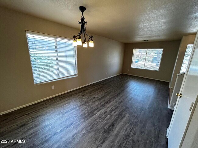 Foto del edificio - 16712 W Belleview St