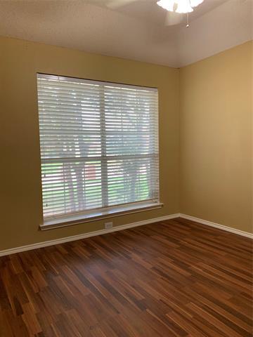 Foto del edificio - 10519 Camelot Dr
