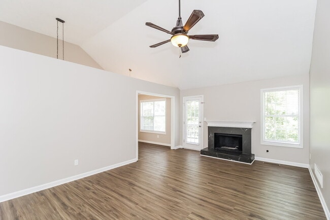 Building Photo - 2869 Overlake Run
