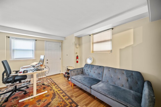 Foto del edificio - 40 Hauxhurst Ave