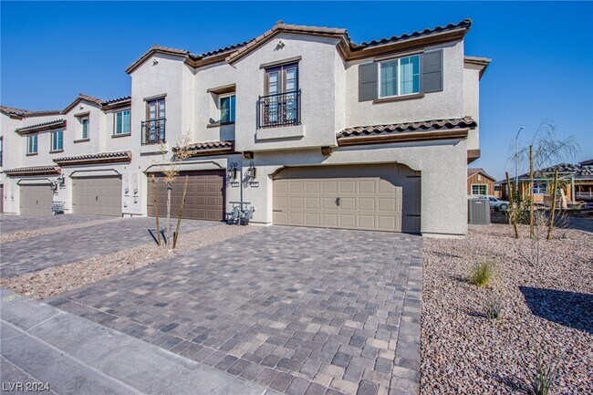 Foto del edificio - 843 Watford Pl