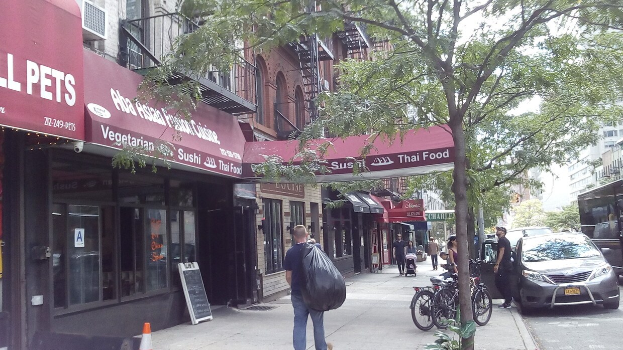 1588 York Ave, New York, NY 10028 Apartments in New York, NY