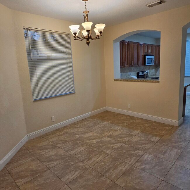 Foto del edificio - 2791 S Evergreen Cir