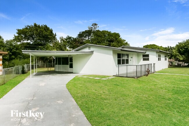 Foto del edificio - 1101 NW 18th St