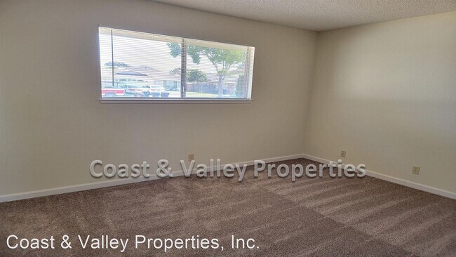 Building Photo - 3 br, 2 bath House - 935 Estrada Wy.