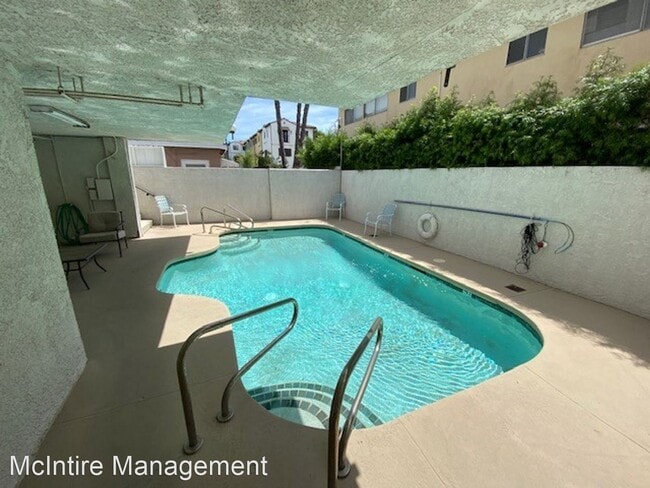 Building Photo - 4353 Coldwater Canyon Ave