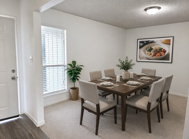 Foto del edificio - 13427 Juniper Point Dr