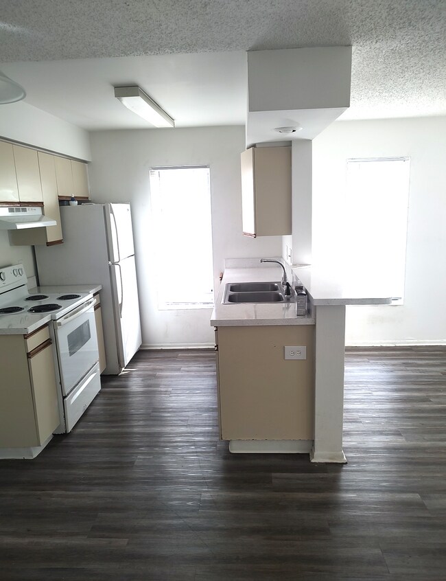 Imagen 8044 (2).PNG - Harbor Oaks Apartments