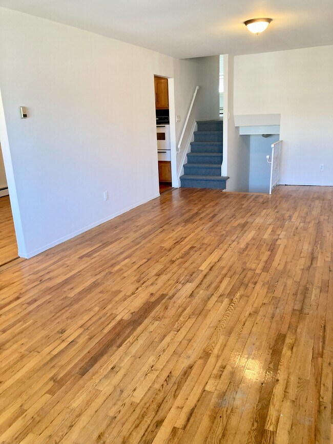 Foto del edificio - 2122 E 70th St