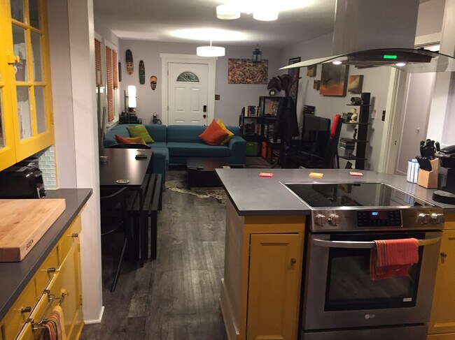 Photo - 3811 Aurora Ave N Apartment