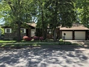 Primary Photo - 47 Marlin Ave W