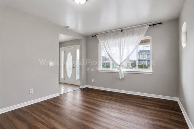 Building Photo - 9527 S Newkirk St