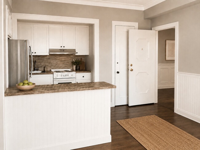 Studio, Kitchen & Entry - The LaSalle