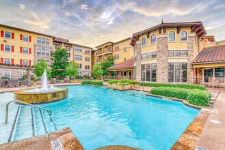 Building Photo - Aventine at Kessler Park