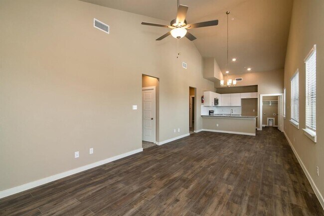 Foto del edificio - 607 Harvest Moon Dr