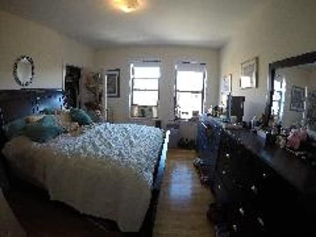 Building Photo - Awesome 1 bed in Allston….