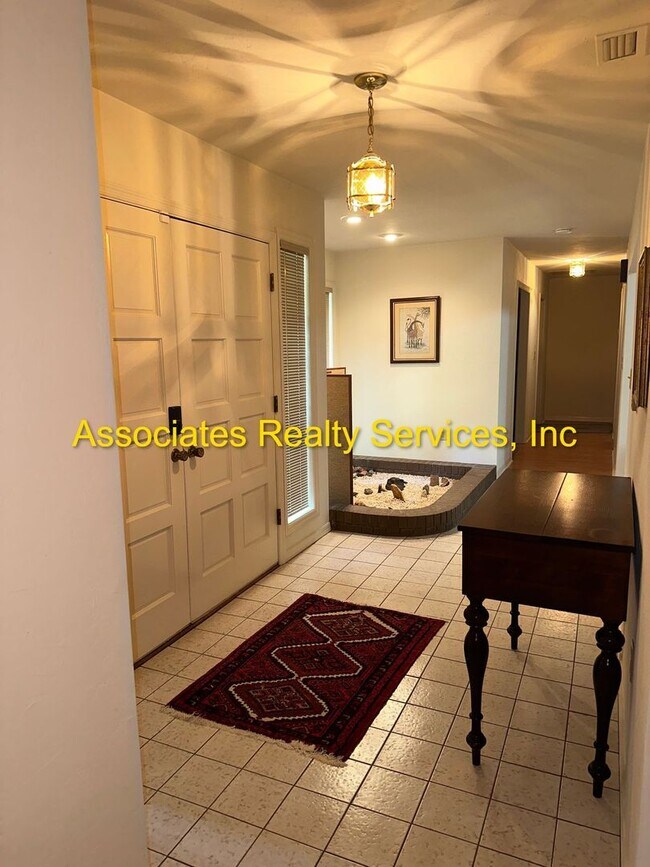 Building Photo - REMODELED Beautiful Furnished Home in COUN...