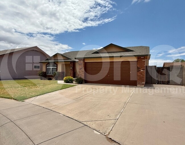 Photo - 2321 E Remington Pl House