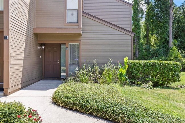 Building Photo - 13 Sherbury Ct