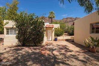 Building Photo - 5702 E Camelback Rd