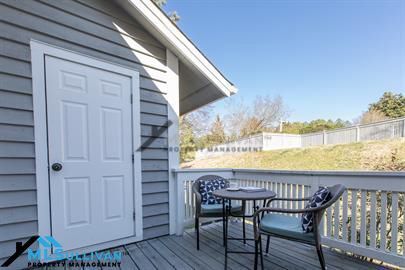 Foto del edificio - 106 Elmwood Cir