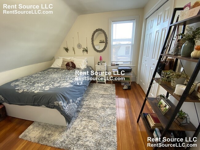 Foto del edificio - 15 Sargent Ave