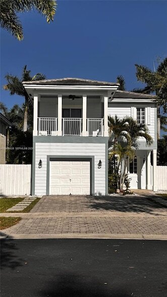 Building Photo - 365 NE 32nd Terrace