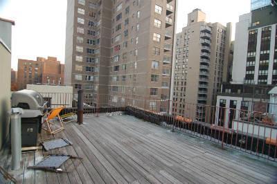 Building Photo - 336 E 18th St