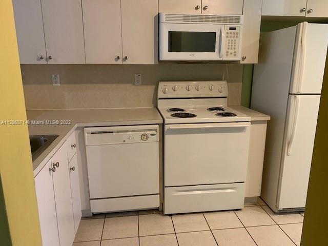 Foto del edificio - 3380 NE 9th St