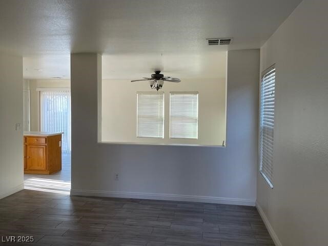 Foto del edificio - 330 Silverado Pines Ave