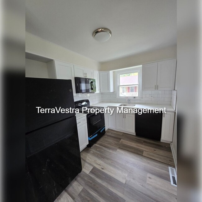 Foto del edificio - Renovated 3 Bed in Upper Deerfield