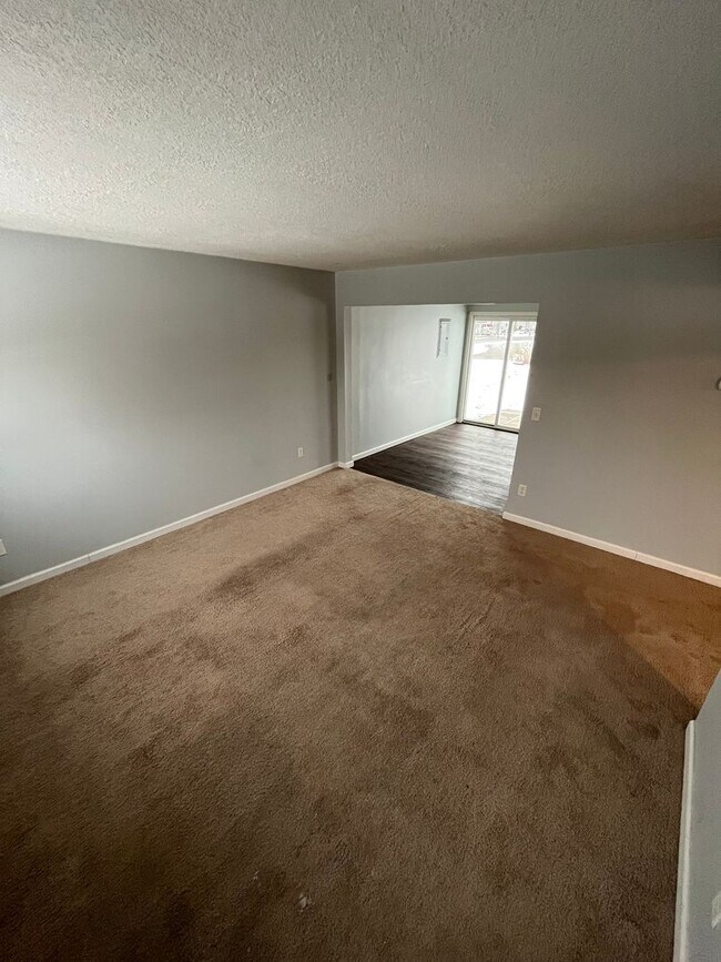 Foto del edificio - New 3 bedroom listing! Move in special!