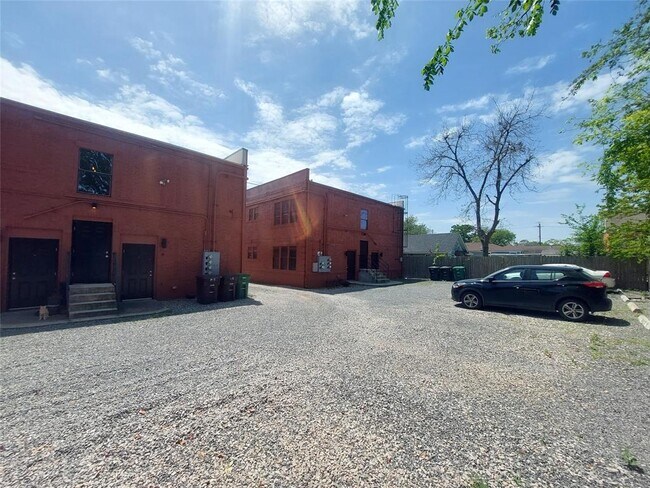 Foto del edificio - 6825 Avenue C