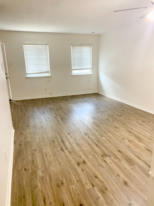 Foto principal - 4023 Division Street