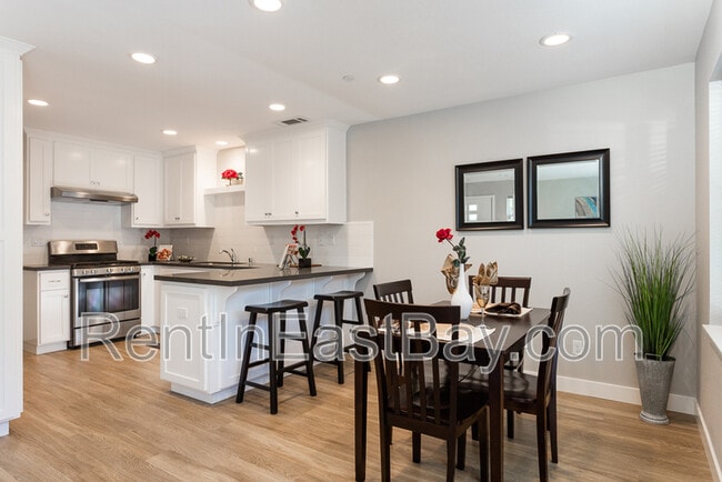 Building Photo - 15850 Bella Tierra Ct