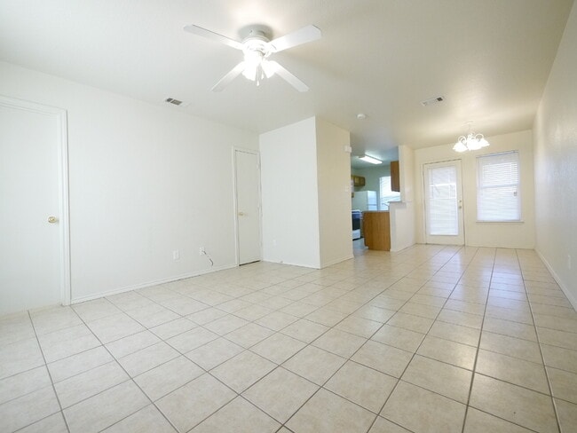 Building Photo - 1621 Inca Dr