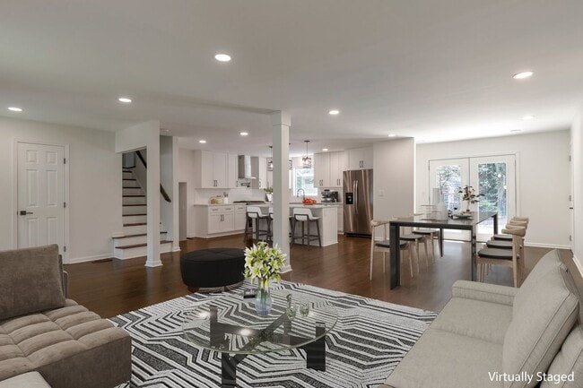 Foto del edificio - 3480 Tanbark Ct NE