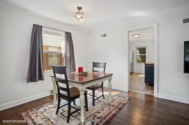 Building Photo - 540 S Evergreen Ave