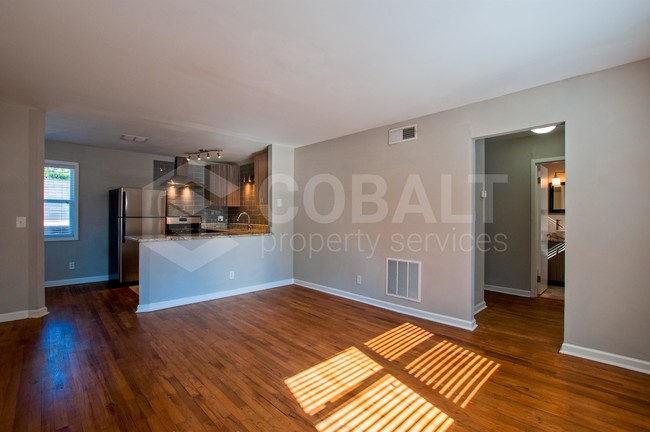 Foto del edificio - 900 Greenwood Ave NE
