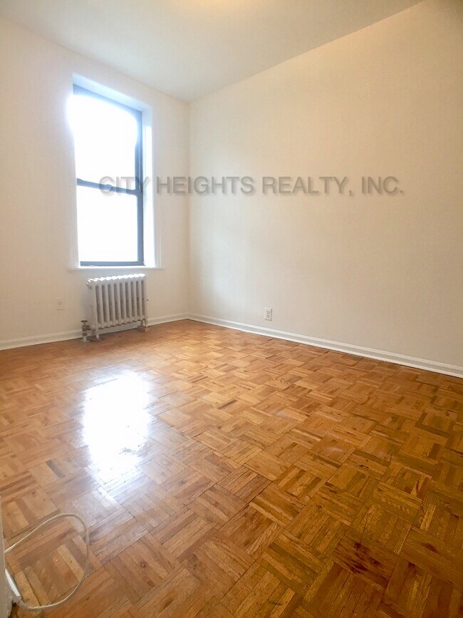 Building Photo - 125 1st Ave
