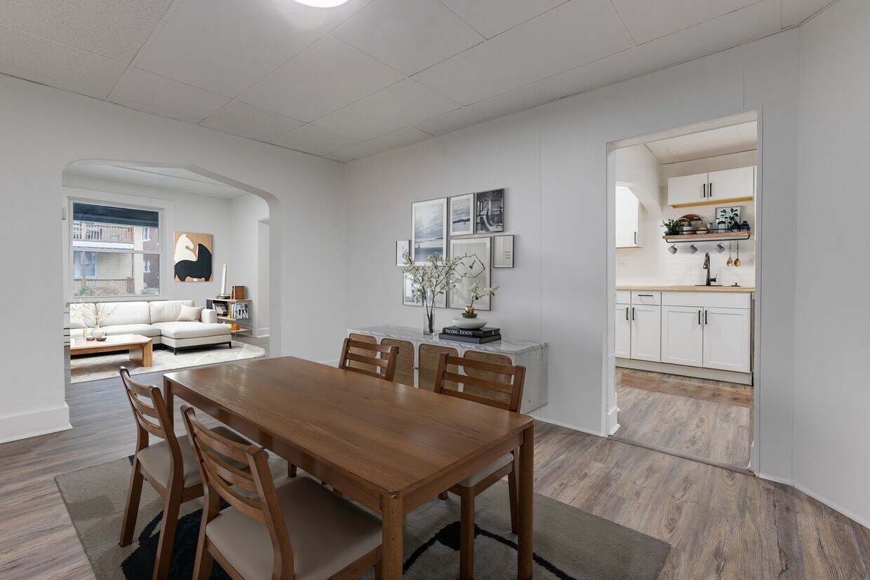 Foto principal - AVAILALBE NOW - Fully Renovated 3BR in Mt. Washington w/ New Kitchen & Rare Off-Street Parking!