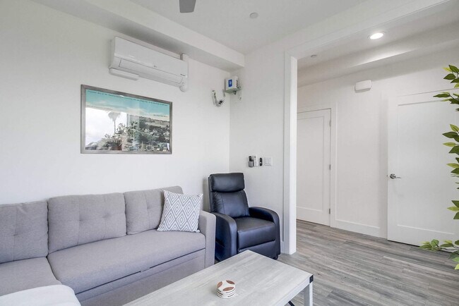 Building Photo - 4505 Park Blvd