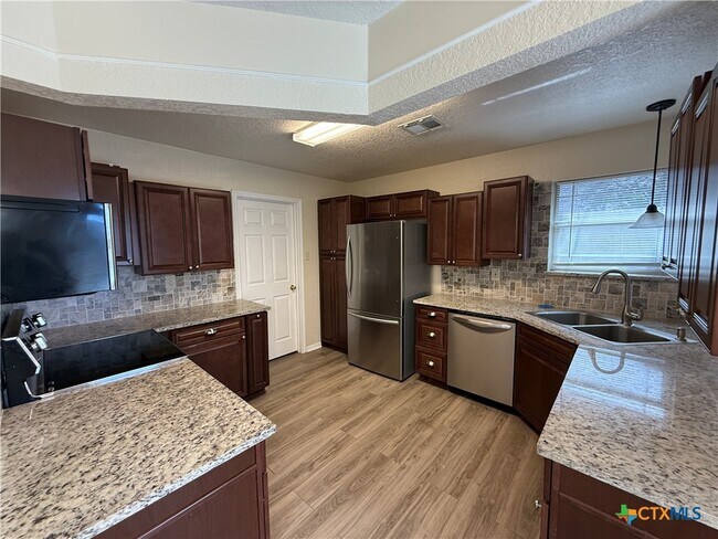 Foto del edificio - 4907 Joseph Dr