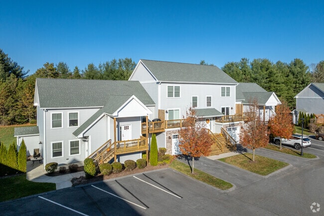 Fox Run Condominiums