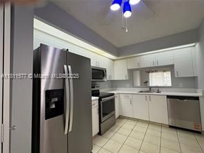 Foto principal - 12755 SW 16th Ct