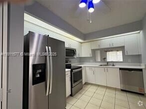 Building Photo - 12755 SW 16th Ct