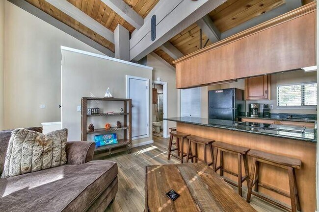Foto del edificio - 3861 Saddle Rd